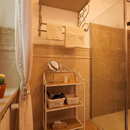 Villa Laveno Holiday home *