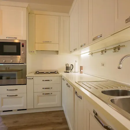 Villa Laveno Holiday home *